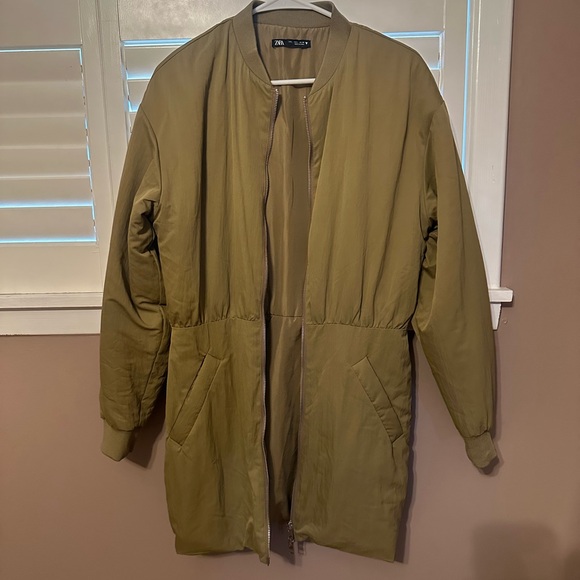 Zara Jackets & Blazers - NWOT Zara Puffer Jacket